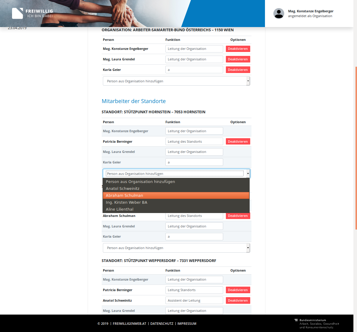 Screenshot: Person aus der Organisation einem Standort hinzufügen
